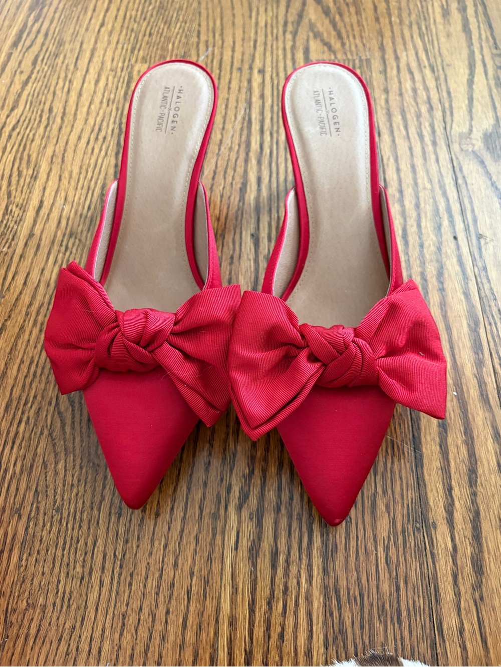 Halogen Atlantic Pacific Bow Pointed-Toe Mule